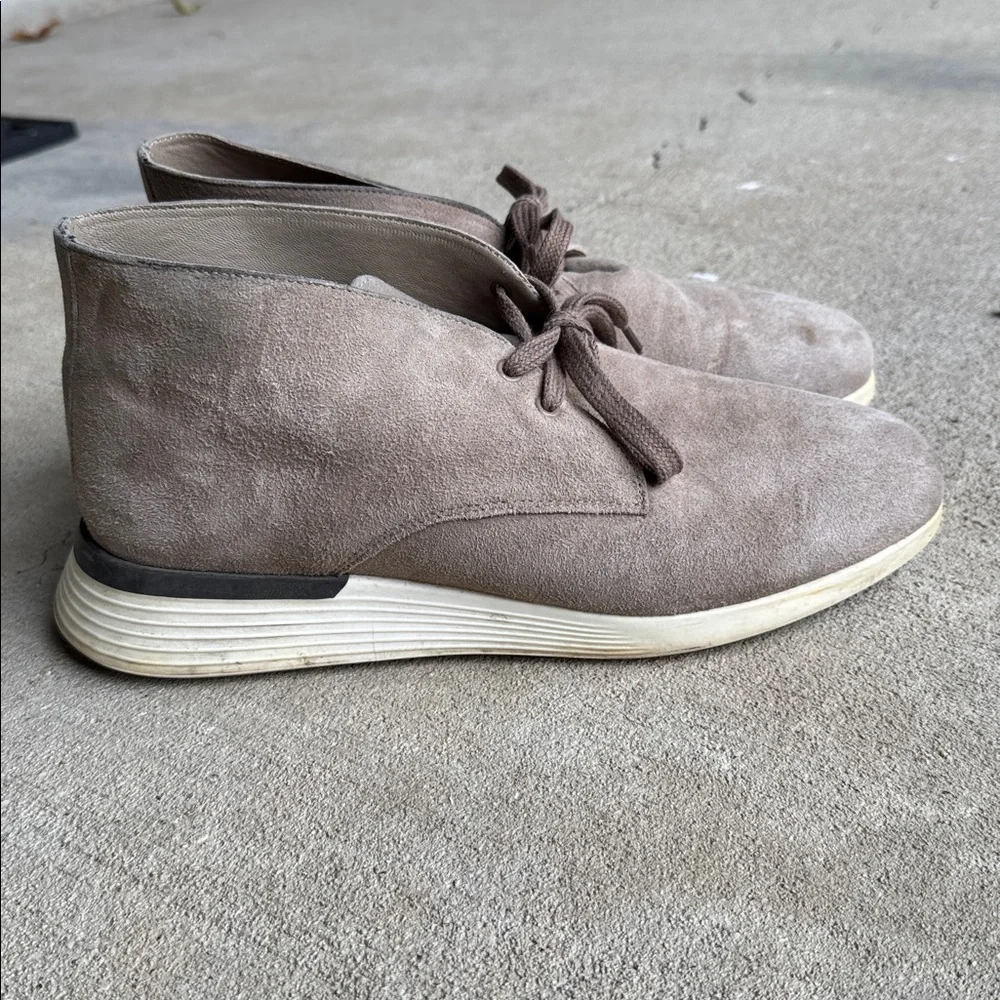 Wolf & Shepherd mens 8.5 M tan suede leather chukka style hybrid boots